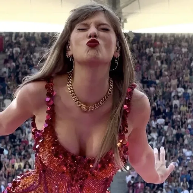 Taylor Swift by @luz